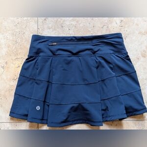 Lululemon Pace Rival (regular/short) Size 2 NWOT Never washed or worn skirt